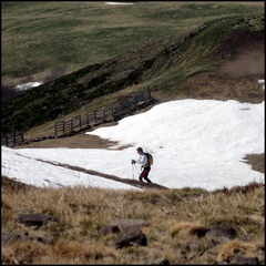 dh--encore-un-peu-de-neige-je-grimpe-l-haut- 13829071325 o