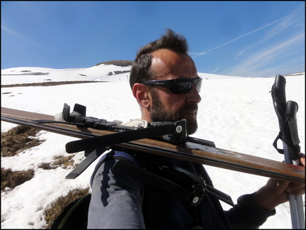 dh---encore-un-peu-de-neige-je-grimpe-l-haut--skis- 13830593184 o