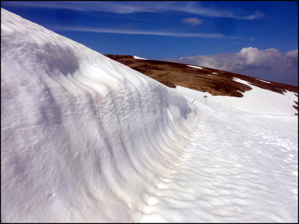 dh--encore-un-peu-de-neige-je-grimpe-l-haut- 13829155565 o