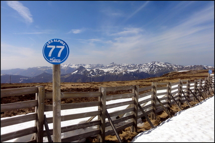 dh--encore-un-peu-de-neige-je-grimpe-l-haut- 13829236424 o